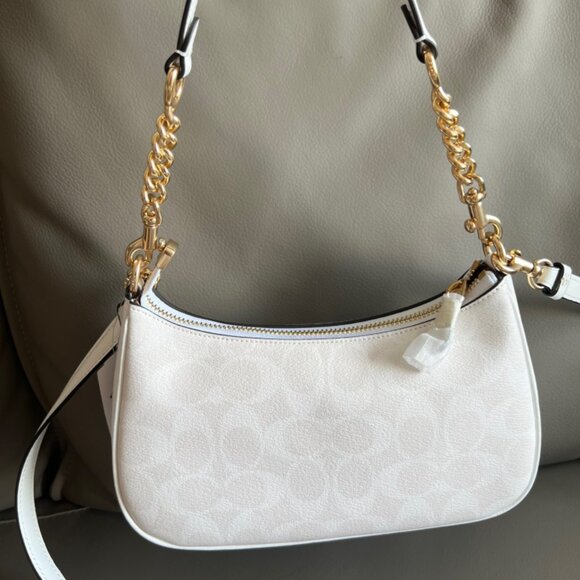 Coach Teri Shoulder Bag In Signature Canvas - Picture 2 of 11